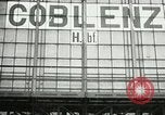 Standbild US-Truppen an den YMCA in Koblenz im Ersten Weltkrieg Koblenz Deutschland, 1918, aus Sekunde 9 historischem Filmmaterial Videoclip 65675023646