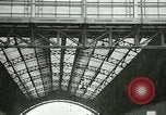 Standbild US-Truppen an den YMCA in Koblenz im Ersten Weltkrieg Koblenz Deutschland, 1918, aus Sekunde 13 historischem Filmmaterial Videoclip 65675023646