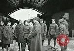 Standbild US-Truppen an den YMCA in Koblenz im Ersten Weltkrieg Koblenz Deutschland, 1918, aus Sekunde 18 historischem Filmmaterial Videoclip 65675023646