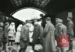 Standbild US-Truppen an den YMCA in Koblenz im Ersten Weltkrieg Koblenz Deutschland, 1918, aus Sekunde 22 historischem Filmmaterial Videoclip 65675023646