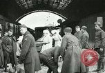 Standbild US-Truppen an den YMCA in Koblenz im Ersten Weltkrieg Koblenz Deutschland, 1918, aus Sekunde 25 historischem Filmmaterial Videoclip 65675023646