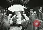 Standbild US-Truppen an den YMCA in Koblenz im Ersten Weltkrieg Koblenz Deutschland, 1918, aus Sekunde 26 historischem Filmmaterial Videoclip 65675023646