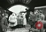 Standbild US-Truppen an den YMCA in Koblenz im Ersten Weltkrieg Koblenz Deutschland, 1918, aus Sekunde 35 historischem Filmmaterial Videoclip 65675023646