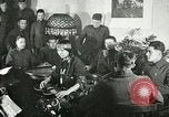 Image Redfeather Tsianina divertit les troupes United States USA, 1918, de la seconde 3 séquences d'archives historiques vidéo 65675023647