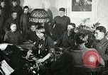 Image Redfeather Tsianina divertit les troupes United States USA, 1918, de la seconde 12 séquences d'archives historiques vidéo 65675023647