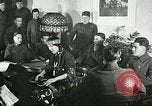 Image Redfeather Tsianina divertit les troupes United States USA, 1918, de la seconde 16 séquences d'archives historiques vidéo 65675023647
