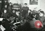 Image Redfeather Tsianina divertit les troupes United States USA, 1918, de la seconde 29 séquences d'archives historiques vidéo 65675023647