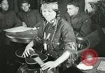 Image Redfeather Tsianina divertit les troupes United States USA, 1918, de la seconde 39 séquences d'archives historiques vidéo 65675023647