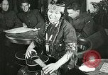 Image Redfeather Tsianina divertit les troupes United States USA, 1918, de la seconde 56 séquences d'archives historiques vidéo 65675023647