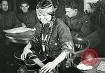 Image Redfeather Tsianina divertit les troupes United States USA, 1918, de la seconde 59 séquences d'archives historiques vidéo 65675023647