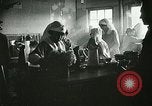 Immagine di Red Cross staff servono la colazione Nantes FRANCIA, 1918, secondo 14 filmato di repertorio 65675023649