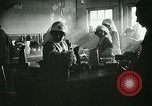 Immagine di Red Cross staff servono la colazione Nantes FRANCIA, 1918, secondo 15 filmato di repertorio 65675023649
