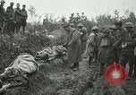 Standbild Rote Kreuz Aktivisten Krankenschwester US-Soldaten Fleville Chatel Frankreich, 1918, aus Sekunde 3 historischem Filmmaterial Videoclip 65675023653