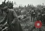 Standbild Rote Kreuz Aktivisten Krankenschwester US-Soldaten Fleville Chatel Frankreich, 1918, aus Sekunde 17 historischem Filmmaterial Videoclip 65675023653