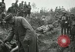 Standbild Rote Kreuz Aktivisten Krankenschwester US-Soldaten Fleville Chatel Frankreich, 1918, aus Sekunde 18 historischem Filmmaterial Videoclip 65675023653