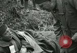 Standbild Rote Kreuz Aktivisten Krankenschwester US-Soldaten Fleville Chatel Frankreich, 1918, aus Sekunde 27 historischem Filmmaterial Videoclip 65675023653