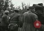 Standbild Rote Kreuz Aktivisten Krankenschwester US-Soldaten Fleville Chatel Frankreich, 1918, aus Sekunde 38 historischem Filmmaterial Videoclip 65675023653