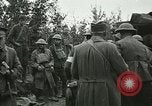 Standbild Rote Kreuz Aktivisten Krankenschwester US-Soldaten Fleville Chatel Frankreich, 1918, aus Sekunde 39 historischem Filmmaterial Videoclip 65675023653