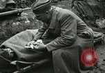 Standbild Rote Kreuz Aktivisten Krankenschwester US-Soldaten Fleville Chatel Frankreich, 1918, aus Sekunde 62 historischem Filmmaterial Videoclip 65675023653