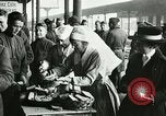 Standbild Tierschutz Aktivitäten durch das Rote Kreuz am Ende der Ersten Weltkrieg Trier Deutschland, 1918, aus Sekunde 29 historischem Filmmaterial Videoclip 65675023654