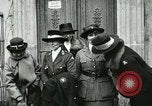 Standbild Tierschutz Aktivitäten durch das Rote Kreuz am Ende der Ersten Weltkrieg Trier Deutschland, 1918, aus Sekunde 33 historischem Filmmaterial Videoclip 65675023654