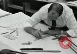 Standbild Zeichner arbeiten Pasadena California USA, 1958, aus Sekunde 36 historischem Filmmaterial Videoclip 65675023668