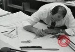 Standbild Zeichner arbeiten Pasadena California USA, 1958, aus Sekunde 39 historischem Filmmaterial Videoclip 65675023668
