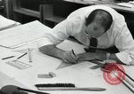 Standbild Zeichner arbeiten Pasadena California USA, 1958, aus Sekunde 43 historischem Filmmaterial Videoclip 65675023668