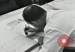 Standbild Zeichner arbeiten Pasadena California USA, 1958, aus Sekunde 52 historischem Filmmaterial Videoclip 65675023668