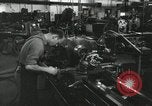 Standbild Machinist Drehmaschinen Glasfaser Pasadena California USA, 1958, aus Sekunde 14 historischem Filmmaterial Videoclip 65675023669