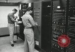 Standbild Control board eines Instruments Pasadena California USA, 1958, aus Sekunde 5 historischem Filmmaterial Videoclip 65675023675