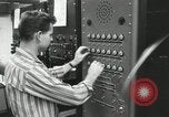 Standbild Control board eines Instruments Pasadena California USA, 1958, aus Sekunde 18 historischem Filmmaterial Videoclip 65675023675