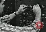 Standbild Control board eines Instruments Pasadena California USA, 1958, aus Sekunde 31 historischem Filmmaterial Videoclip 65675023675