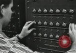 Standbild Control board eines Instruments Pasadena California USA, 1958, aus Sekunde 35 historischem Filmmaterial Videoclip 65675023675