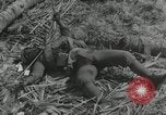 Standbild Unfall während der Schlacht von Tarawa Gilbert Inseln, 1943, aus Sekunde 3 historischem Filmmaterial Videoclip 65675023683
