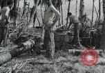 Standbild Unfall während der Schlacht von Tarawa Gilbert Inseln, 1943, aus Sekunde 14 historischem Filmmaterial Videoclip 65675023683