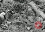 Standbild Unfall während der Schlacht von Tarawa Gilbert Inseln, 1943, aus Sekunde 40 historischem Filmmaterial Videoclip 65675023683