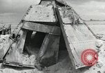 Standbild Unfall während der Schlacht von Tarawa Gilbert Inseln, 1943, aus Sekunde 44 historischem Filmmaterial Videoclip 65675023683