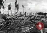 Standbild Unfall während der Schlacht von Tarawa Gilbert Inseln, 1943, aus Sekunde 59 historischem Filmmaterial Videoclip 65675023683