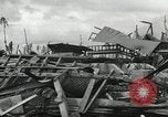Standbild Unfall während der Schlacht von Tarawa Gilbert Inseln, 1943, aus Sekunde 62 historischem Filmmaterial Videoclip 65675023683