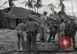 Standbild US Marines Gilbert Inseln, 1943, aus Sekunde 3 historischem Filmmaterial Videoclip 65675023684