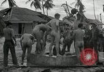 Standbild US Marines Gilbert Inseln, 1943, aus Sekunde 7 historischem Filmmaterial Videoclip 65675023684