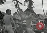 Standbild US Marines Gilbert Inseln, 1943, aus Sekunde 22 historischem Filmmaterial Videoclip 65675023684