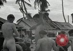 Standbild US Marines Gilbert Inseln, 1943, aus Sekunde 26 historischem Filmmaterial Videoclip 65675023684