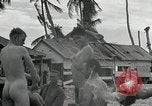 Standbild US Marines Gilbert Inseln, 1943, aus Sekunde 29 historischem Filmmaterial Videoclip 65675023684