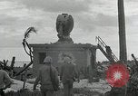 Standbild US Marines Gilbert Inseln, 1943, aus Sekunde 56 historischem Filmmaterial Videoclip 65675023684