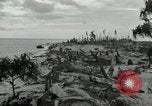 Standbild US Marines Gilbert Inseln, 1943, aus Sekunde 60 historischem Filmmaterial Videoclip 65675023684