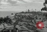 Standbild US Marines Gilbert Inseln, 1943, aus Sekunde 61 historischem Filmmaterial Videoclip 65675023684