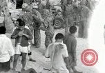 Standbild die koreanischen Arbeitnehmer Gilbert Inseln, 1943, aus Sekunde 1 historischem Filmmaterial Videoclip 65675023685