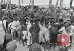 Standbild die koreanischen Arbeitnehmer Gilbert Inseln, 1943, aus Sekunde 14 historischem Filmmaterial Videoclip 65675023685
